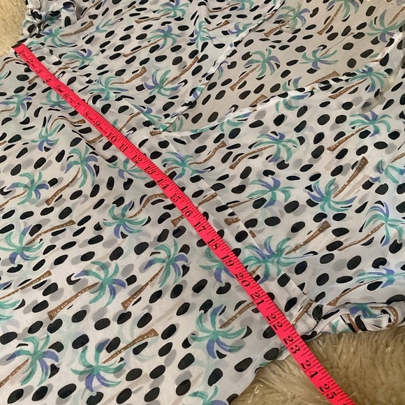 Tropical Print V-Neck cover up - Picture 8 of 10